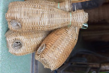 sepetleri salonu yaptı. Orada birçok tür bir bambu yapılmış sepet. Sepeti hasır Tay handmade.it dokuma bambu olduğu için arka plan dokusu. Geleneksel Tay dokuma hasır doku.