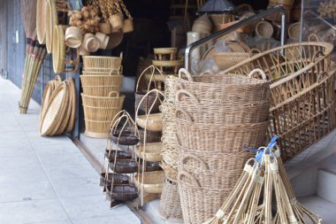 Sepeti hasır Tay el yapımı olduğunu. dokuma bambu olduğunu doku arka plan ve tasarım için. Geleneksel Tay dokuma hasır doku.