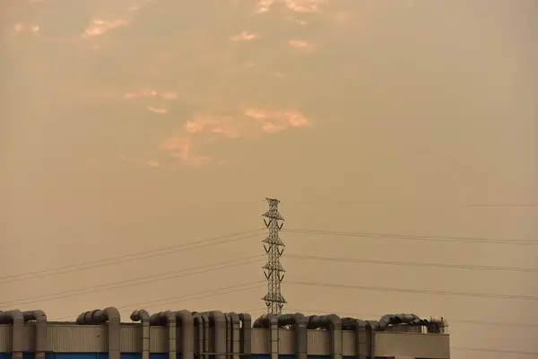 Instalacje Przemysłowe Pylon Elektrycznym — Zdjęcie stockowe