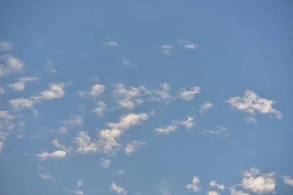 Céu Azul Nuvens São Lindas Pôr Sol Com Céu Amarelo — Fotografia de Stock