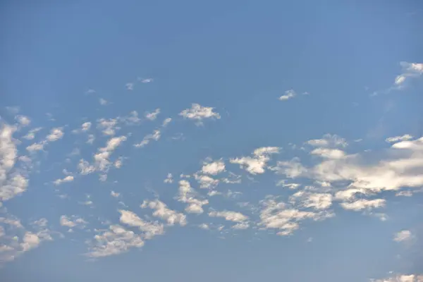 Céu Azul Nuvens São Lindas Pôr Sol Com Céu Amarelo — Fotografia de Stock