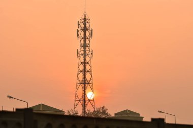 Sunrise, sabahın erken saatlerinde sıcak, turuncu