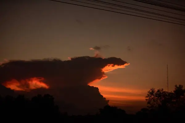 Dopo Tramonto Cielo Prima Della Sera Con Nuvole Dorate Arancione — Foto Stock