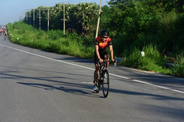 Sadaka Bisiklet turnuva yardım çocuklarla görme bozukluğu 10 Haziran 2017 Petchaburi, Tayland at.