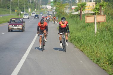 Sadaka Bisiklet turnuva yardım çocuklarla görme bozukluğu 10 Haziran 2017 Petchaburi, Tayland at.
