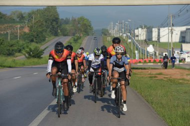 Sadaka Bisiklet turnuva yardım çocuklarla görme bozukluğu 10 Haziran 2017 Petchaburi, Tayland at.