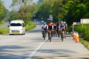 Amatör bisikletçi görsel Engelli olan çocuklar için bir sadaka programında rekabet. Chonburi Chanthaburi, Tayland, thailand, için rota 129 km 17 Mart 2018 olduğunu.