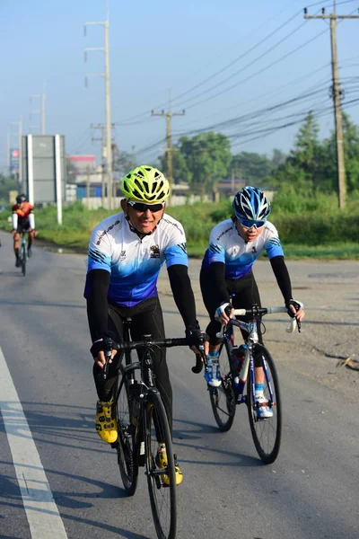 Amatérský Cyklista Který Soutěží Charitativní Program Pro Děti Zrakovým Postižením — Stock fotografie