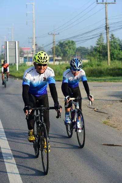 Amatérský Cyklista Který Soutěží Charitativní Program Pro Děti Zrakovým Postižením — Stock fotografie