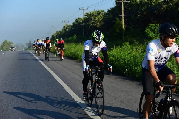 Amatőr Kerékpáros Versenyeznek Egy Jótékonysági Program Látássérült Gyermekek Számára Chanthaburi — Stock Fotó