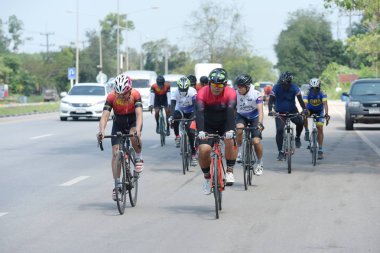 Amatör bisikletçi görsel Engelli olan çocuklar için bir sadaka programında rekabet. Chonburi Chanthaburi, Tayland, thailand, için rota 129 km 17 Mart 2018 olduğunu.