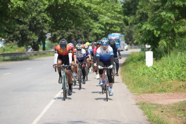 Amatör bisikletçi görsel Engelli olan çocuklar için bir sadaka programında rekabet. Chonburi Chanthaburi, Tayland, thailand, için rota 129 km 17 Mart 2018 olduğunu.