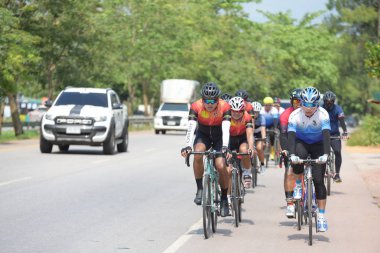 Amatör bisikletçi görsel Engelli olan çocuklar için bir sadaka programında rekabet. Chonburi Chanthaburi, Tayland, thailand, için rota 129 km 17 Mart 2018 olduğunu.