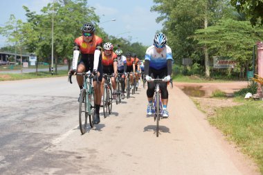 Amatör bisikletçi görsel Engelli olan çocuklar için bir sadaka programında rekabet. Chonburi Chanthaburi, Tayland, thailand, için rota 129 km 17 Mart 2018 olduğunu.