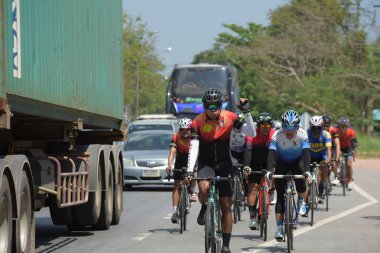 Amatör bisikletçi görsel Engelli olan çocuklar için bir sadaka programında rekabet. Chonburi Chanthaburi, Tayland, thailand, için rota 129 km 17 Mart 2018 olduğunu.
