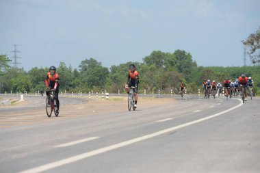 Amatör bisikletçi görsel Engelli olan çocuklar için bir sadaka programında rekabet. Chonburi Chanthaburi, Tayland, thailand, için rota 129 km 17 Mart 2018 olduğunu.