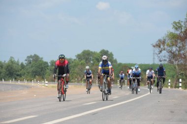Amatör Bisiklet sporcular yapmak en iyi şekilde bisiklet yarışı sadaka gezi çabalarını 
