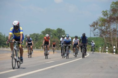 Amatör Bisiklet sporcular yapmak en iyi şekilde bisiklet yarışı sadaka gezi çabalarını 