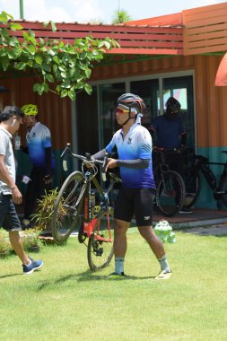 Amatör bisikletçi görsel Engelli olan çocuklar için bir sadaka programında rekabet. Chonburi Chanthaburi, Tayland, thailand, için rota 129 km 17 Mart 2018 olduğunu.
