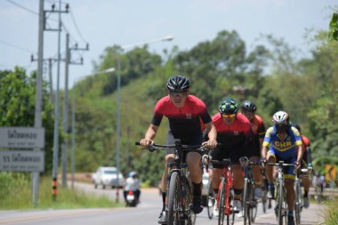 Amatör bisikletçi görsel Engelli olan çocuklar için bir sadaka programında rekabet. Chonburi Chanthaburi, Tayland, thailand, için rota 129 km 17 Mart 2018 olduğunu.