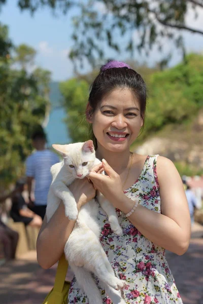 Asian Happy Woman Holding Cat — Stock Photo, Image