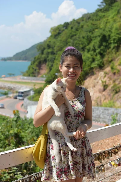 Asian Happy Woman Holding Cat — Stock Photo, Image