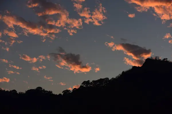 Hermoso Cielo Nubes Doradas Puesta Del Sol Uso Como Imagen — Foto de Stock