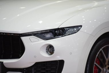 Araba bodychassis ve çizgiler arabayı bileşenleri araba güzel görünüyorsun. Araba farlar şık bakmak.