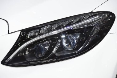 Araba bodychassis ve çizgiler arabayı bileşenleri araba güzel görünüyorsun. Araba farlar şık bakmak.