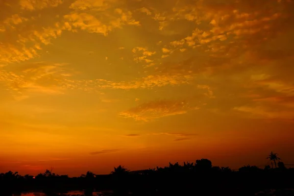 Schönen Bewölkten Sonnenuntergang Sky Beautiful Bewölkten Sonnenuntergang Meer — Stockfoto