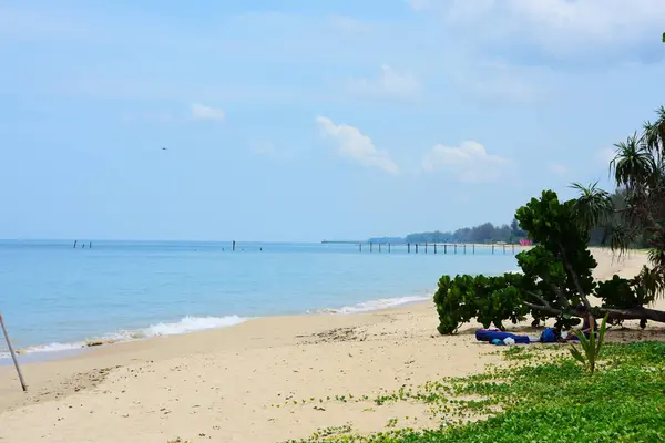 Schöner Strand Klares Wasser Schöne Strände Und Wellen Einem Sonnigen — Stockfoto