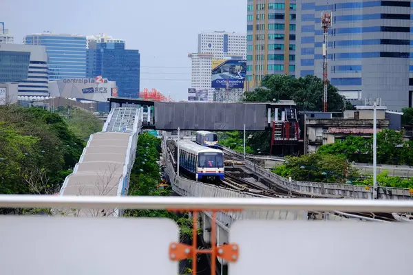 Vista Ciudad Los Edificios Las Grandes Ciudades Transporte Dentro Ciudad —  Fotos de Stock