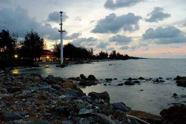 Mooi Strand Wit Zand Prachtige Hemel Vroege Avond — Stockfoto