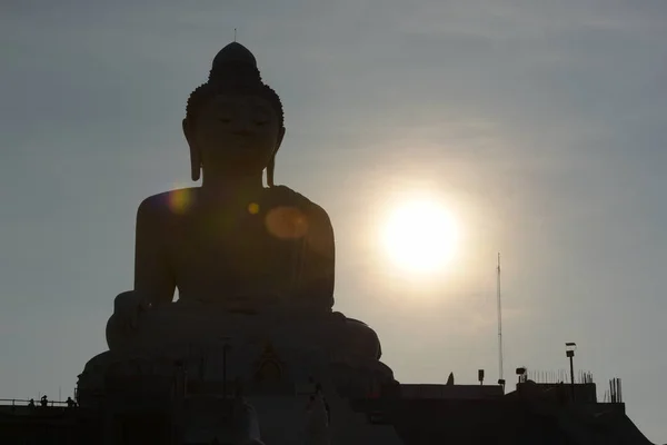 Großes Weißes Buddha Bild Auf Dem Gipfel Des Berges Phuket — Stockfoto