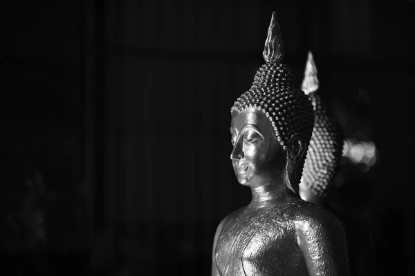 Gouden Boeddha Afbeelding Eerbied Boeddhistische Sutras Wat Luang Pothit Thailand — Stockfoto