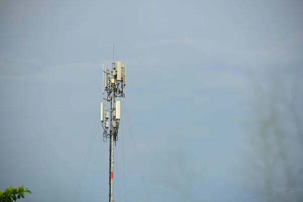 Antena Telecom Tower Communication Com Nascer Sol Tecnologia Background Silhouette — Fotografia de Stock