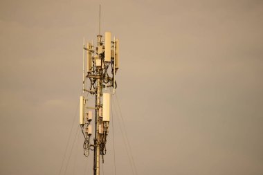  gündoğumu günbatımı iletişim teknoloji ağı, background.silhouette uydu kule Telekom ağ teknolojisi ile Telekom tower.communication anten