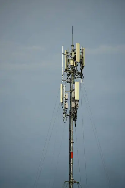 Antena Telecom Tower Communication Com Nascer Sol Tecnologia Background Silhouette — Fotografia de Stock