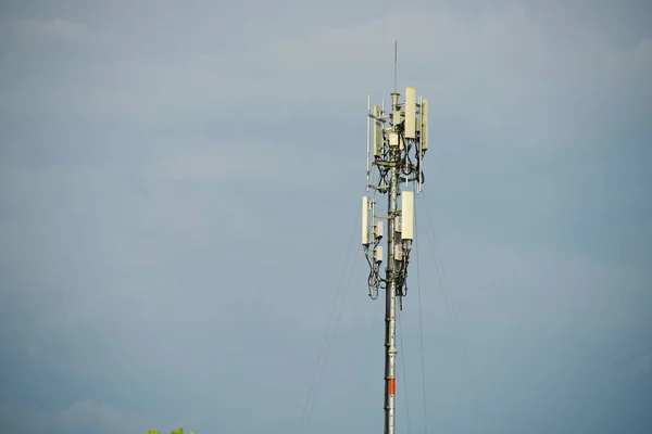 Antena Telecom Tower Communication Com Nascer Sol Tecnologia Background Silhouette — Fotografia de Stock