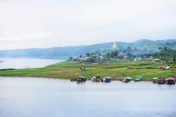 Tourists View River Surrounding Communities Dam Mon Bridge Khao Laem — Stock Photo, Image