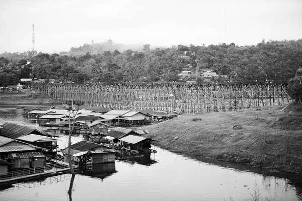 Туристів Вид Річку Сусідніх Громад Греблі Біля Кхао Лаем Греблі — стокове фото