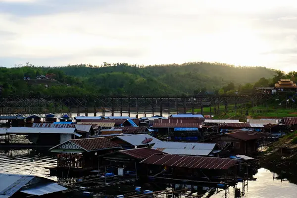 Vista Del Pueblo Cerca Del Río Tailandia — Foto de Stock