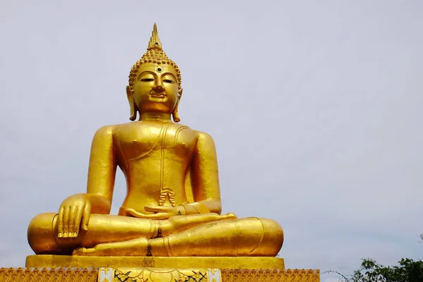 Buda Oro Tres Pagodas Símbolos Religiosos Basados Los Birmanos Arte —  Fotos de Stock