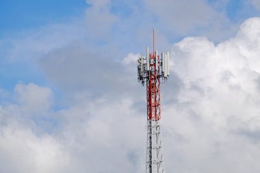 Telefon anten ile mavi skytechnicians donanımları yüklemiş olursunuz. Ayrıca, kablosuz telgraf sisteminin telgraf Kutbu'ndaki çok yüksektir.