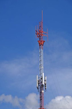 Telefon anten ile mavi skytechnicians donanımları yüklemiş olursunuz. Ayrıca, kablosuz telgraf sisteminin telgraf Kutbu'ndaki çok yüksektir.