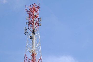 Telefon anten ile mavi skytechnicians donanımları yüklemiş olursunuz. Ayrıca, kablosuz telgraf sisteminin telgraf Kutbu'ndaki çok yüksektir.