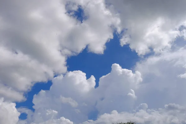 White Clouds Blue Sky — Stock Photo, Image