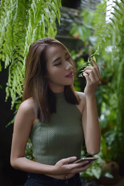 Portrait Beautiful Asian Woman Green Garden — Stock Photo, Image