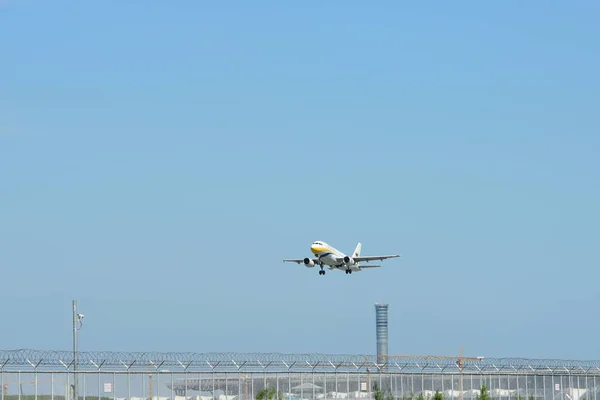 View Passenger Plane Taking Airport Travel Concept — Stock Photo, Image