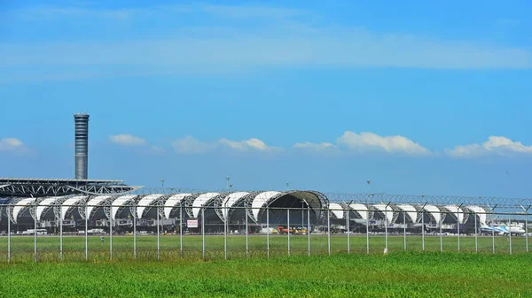 Άποψη Του Κτιρίου Αεροδρόμιο Της Ταϊλάνδης Ταξιδιωτική Έννοια — Φωτογραφία Αρχείου